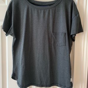 EUC fall T-shirt. Perfect shade of grey